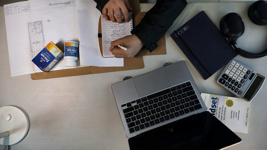 Jump between tasks without finishing anything.